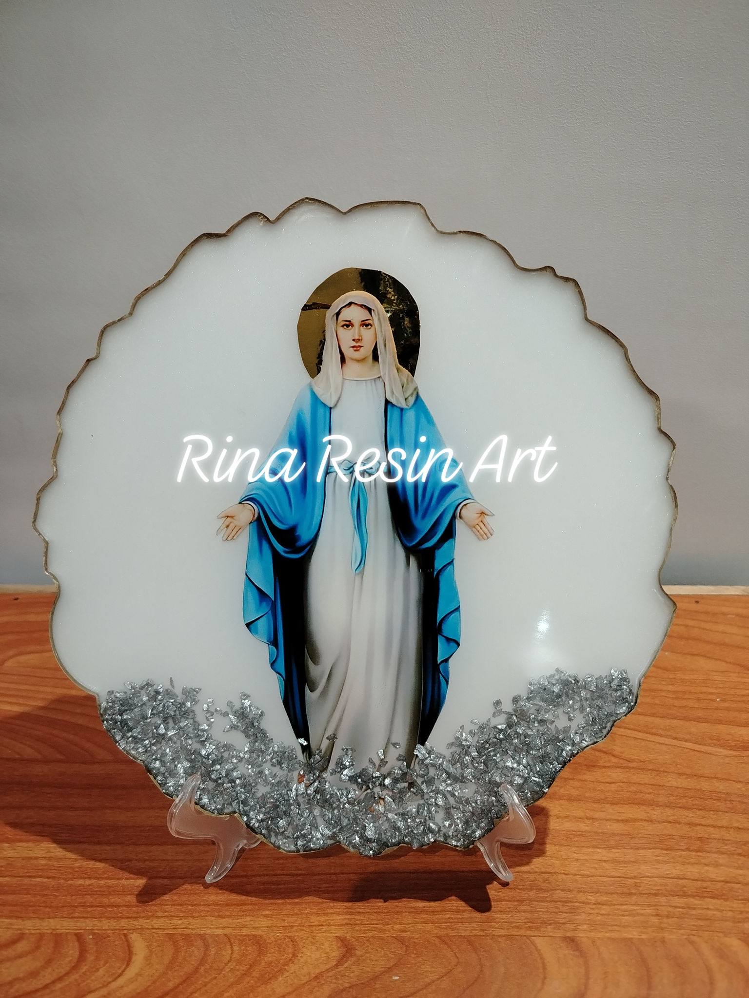 Rina Resin Art  Facebook ad
