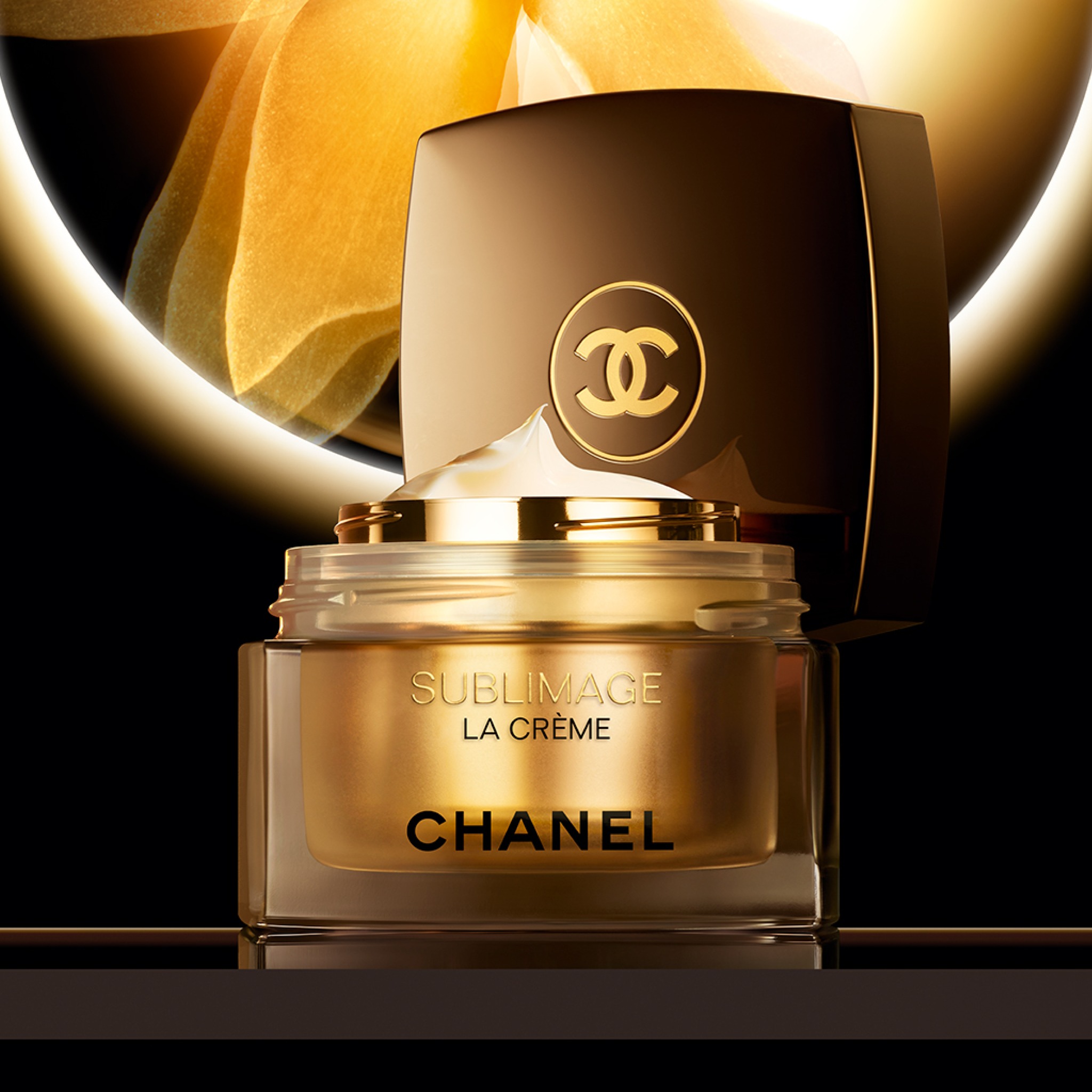 CHANEL Facebook ad