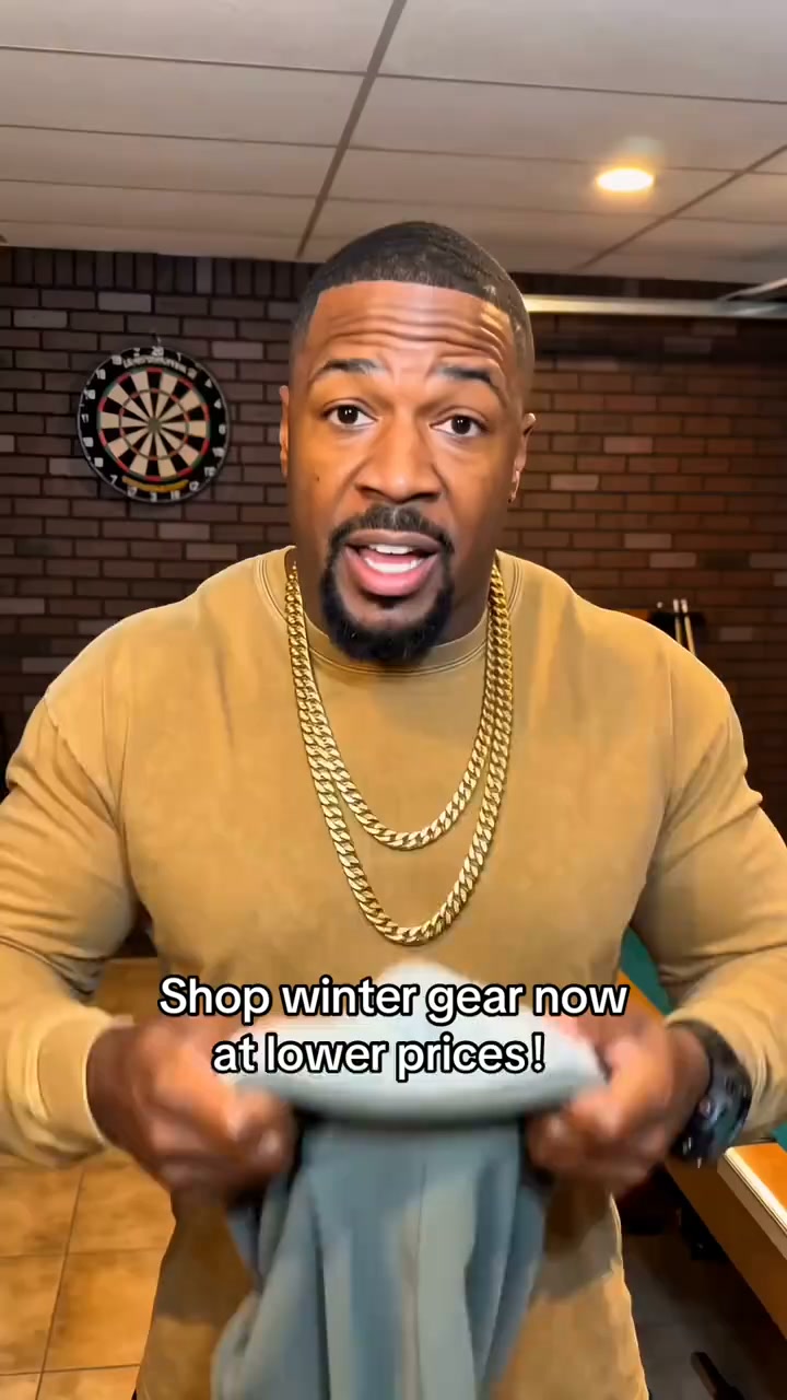 Fall Finds Facebook ad: 3-in-1 Winter Hood