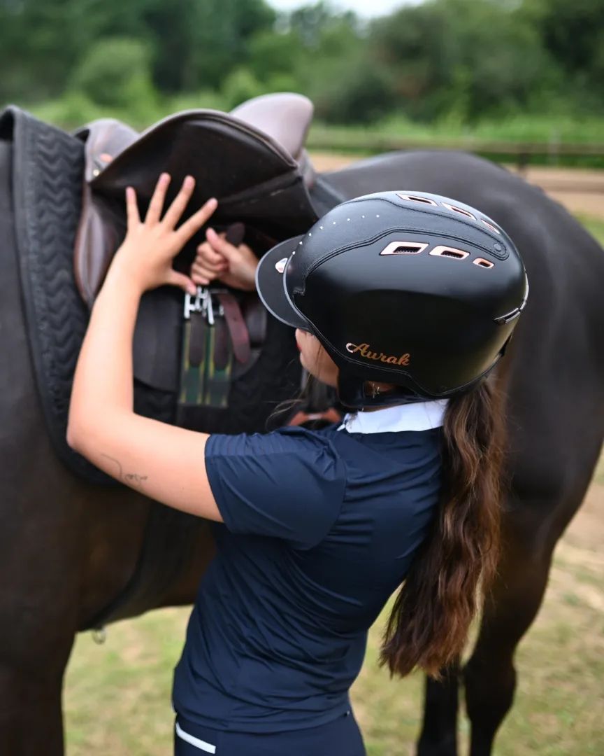 Aurak Facebook ad: Tu as laissé ton casque dans le panier