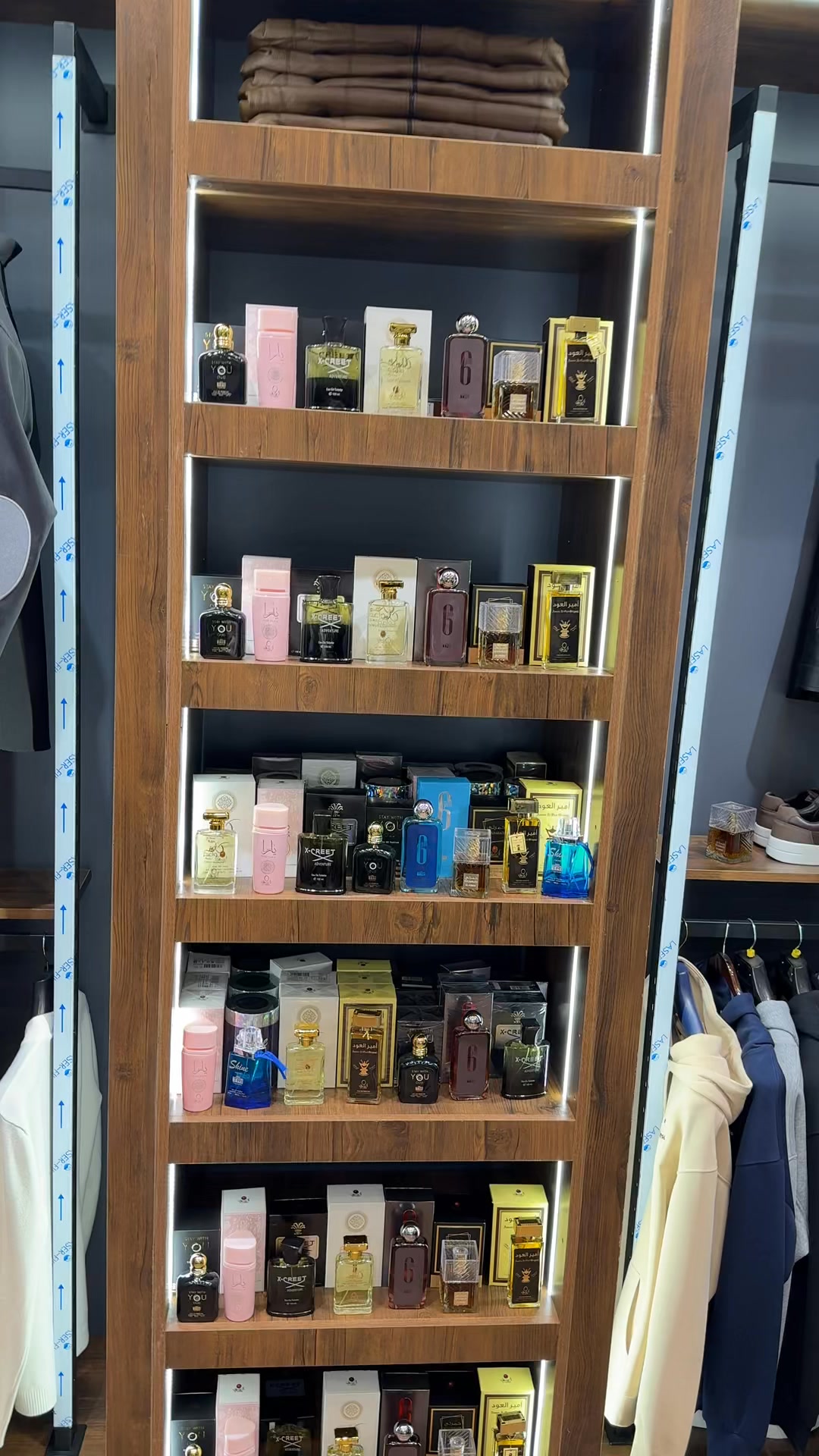 وكالة العطور الاصلية Facebook ad: 8 عطور بسعر 30 الف فقط والتوصيل مجاني