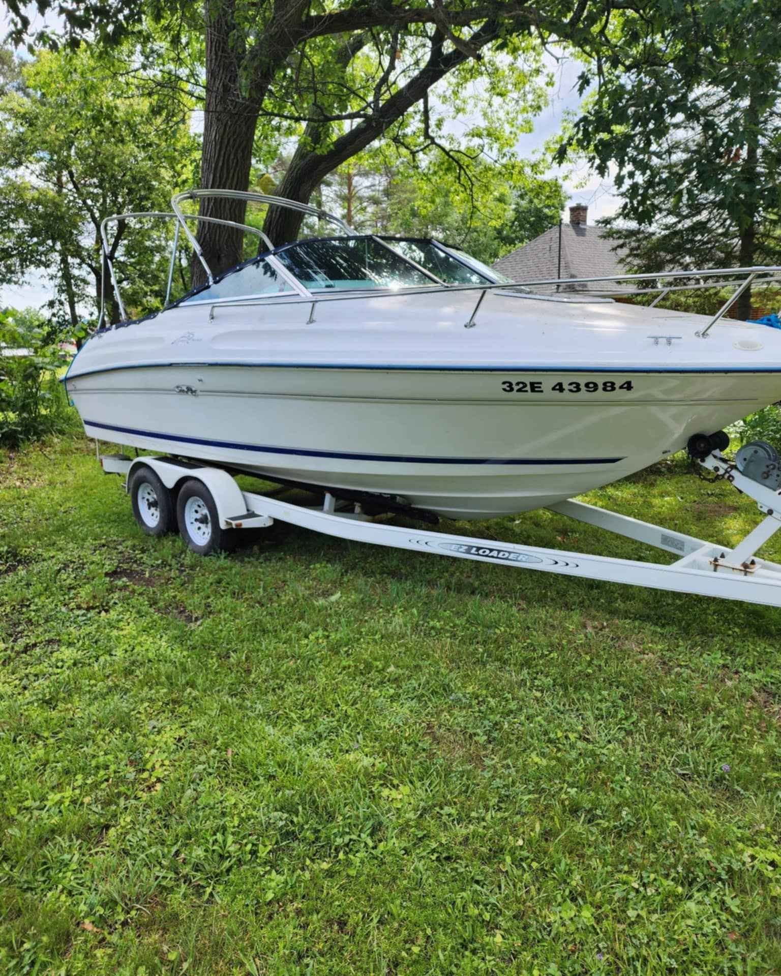 Lisa Talbot Duval Facebook ad: 1996 Sea Ray 215 Express Cruiser