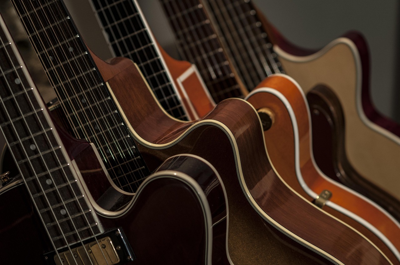 MyriaMúsica - Escuela de Música - Barakaldo Facebook ad: CURSOS DE GUITARRA ELÉCTRICA, ACÚSTICA Y ESPAÑOLA, BAJO…