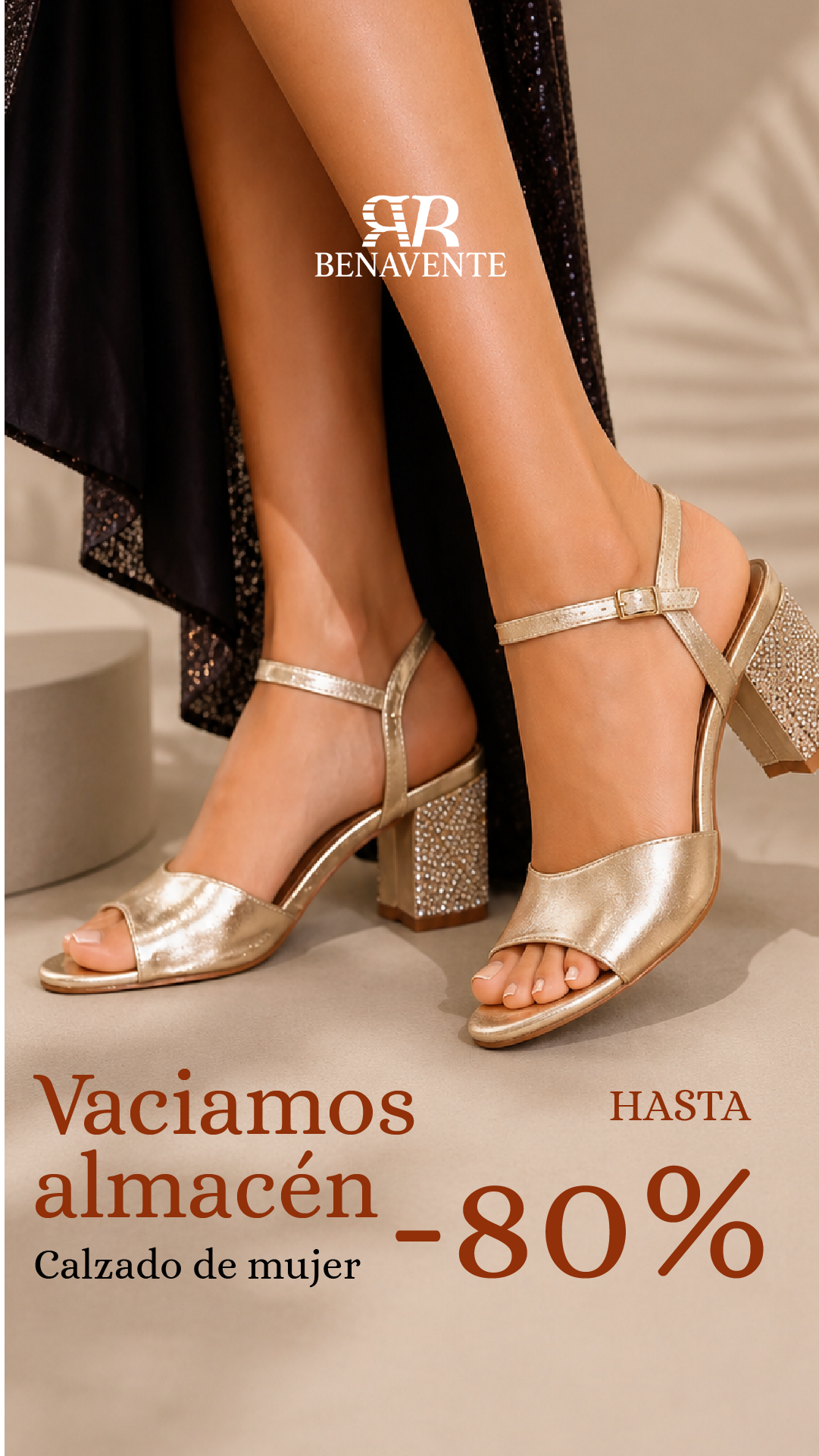 Calzados Benavente Facebook ad: Vaciamos almacén: hasta -80%