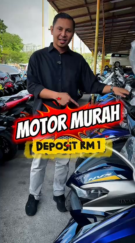 Motoworld online marketing Facebook ad: Chat with us