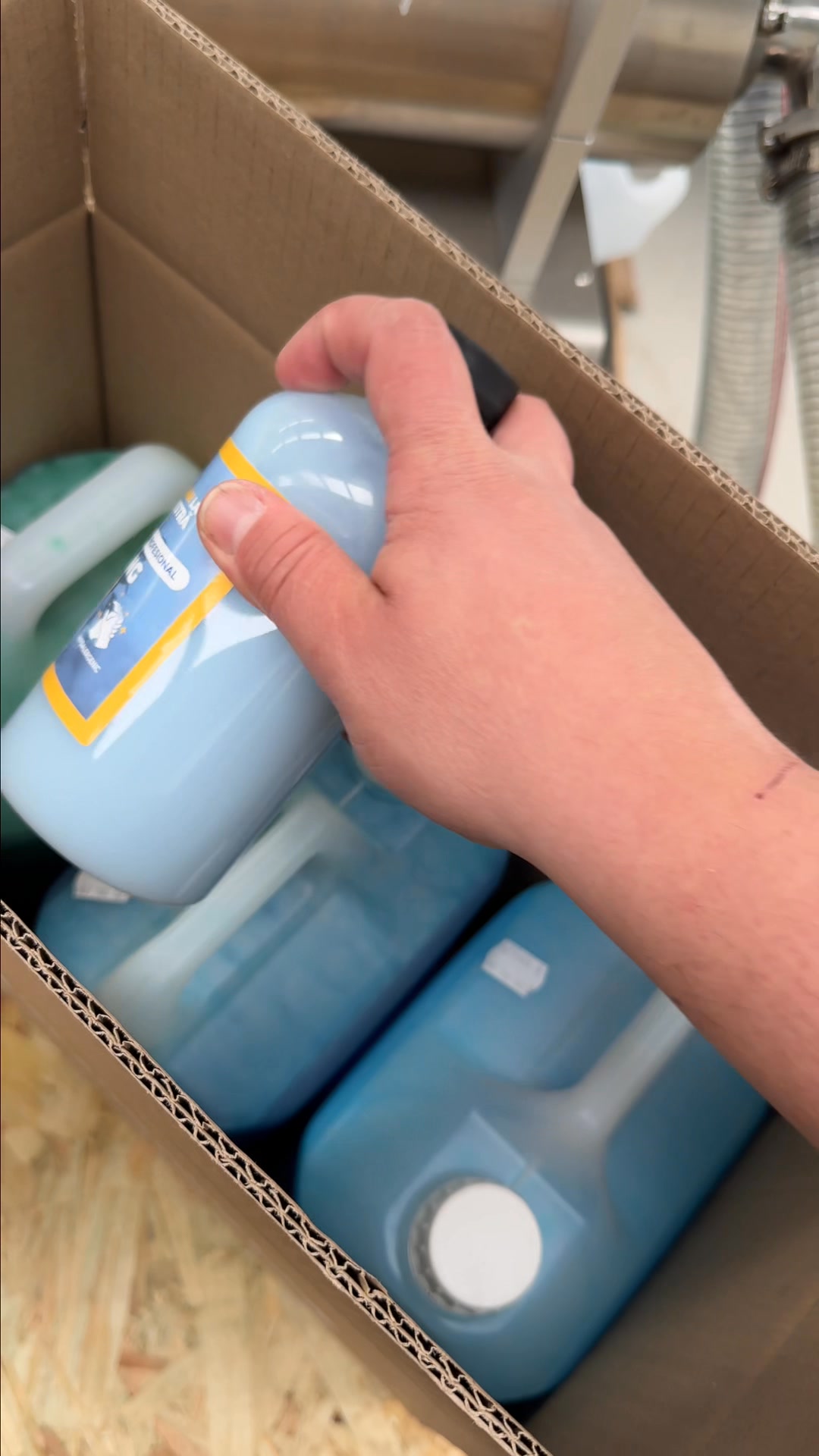LaCanistra.ro Facebook ad: Detergent din Fabrică - Direct la Tine
