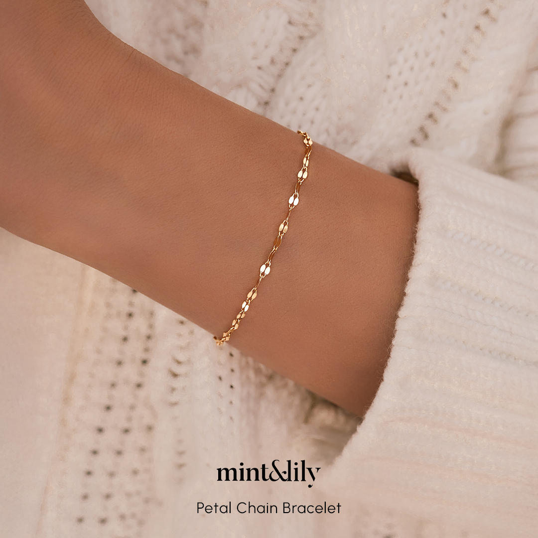 MINT & LILY Facebook ad