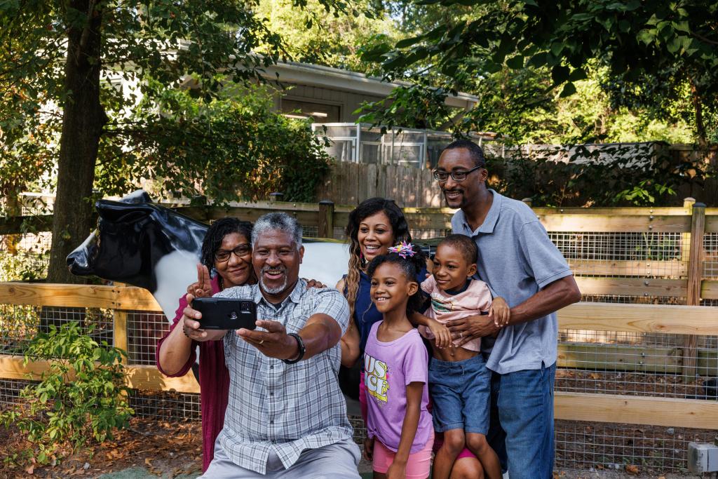 Amazing America TV Facebook ad: Planning a Columbia getaway?