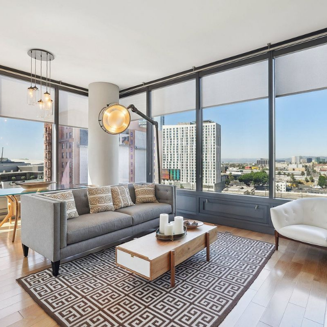 Zillow Apartments for Rent Facebook ad