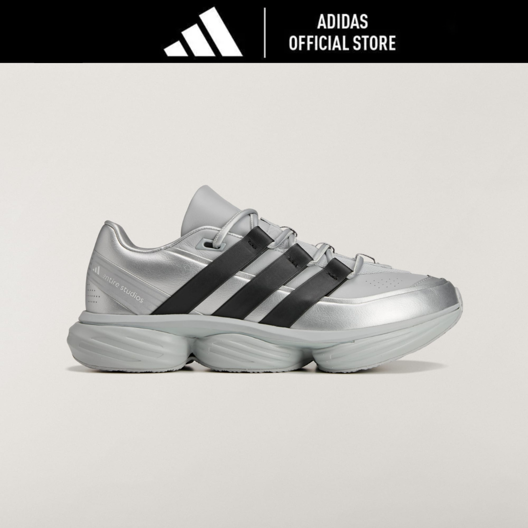 Shopee - Free Shipping Facebook ad: Shop the latest fashion trends with Weekly New…