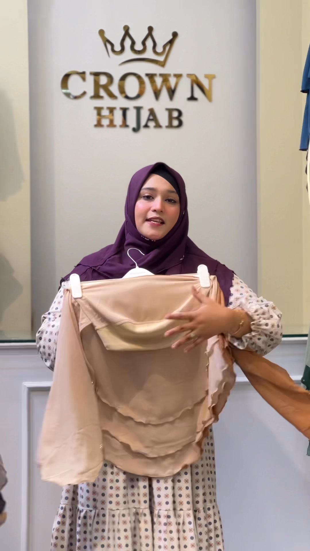 Crown hijab BD Facebook ad: Shop address