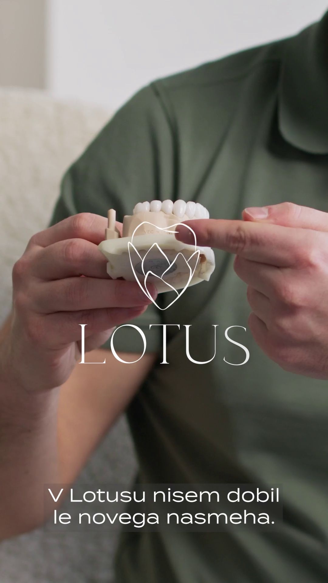 Lotus dentalni center Facebook ad: Mojmir Marko Šiftar je vajen ustvarjati popolnost na…