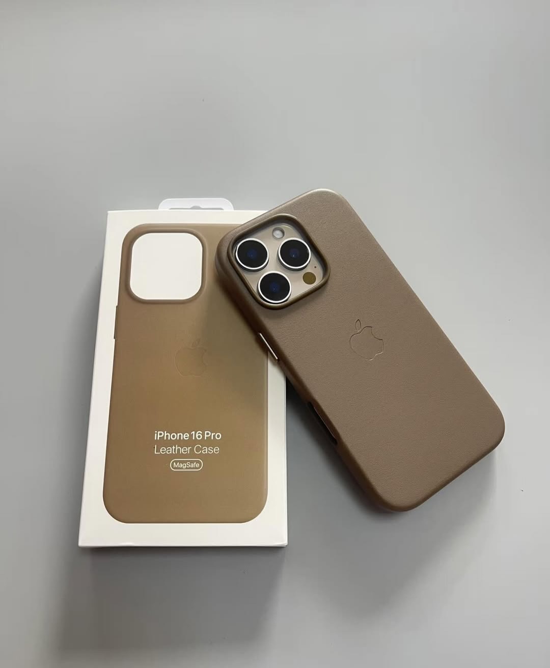 Modernkılıf.tr Facebook ad: İPHONE DERİ MAGSAFE CASE