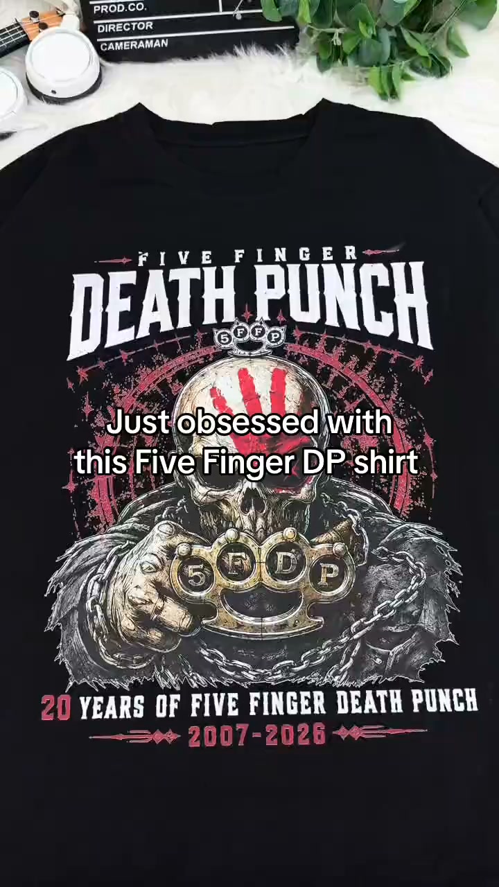Saptee Facebook ad: Just Obsessed With This Five Finger DP shirt