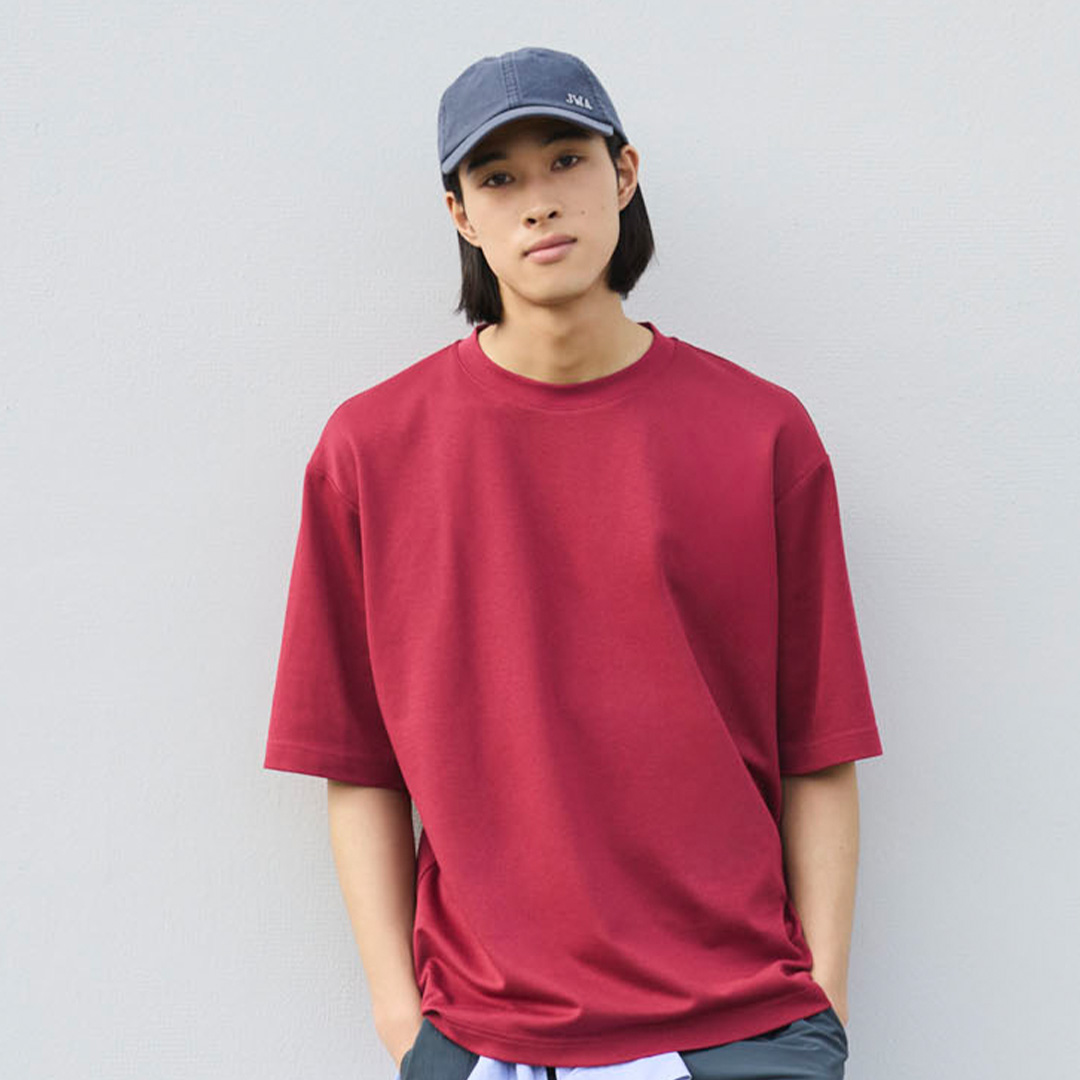 Uniqlo Vietnam Facebook ad