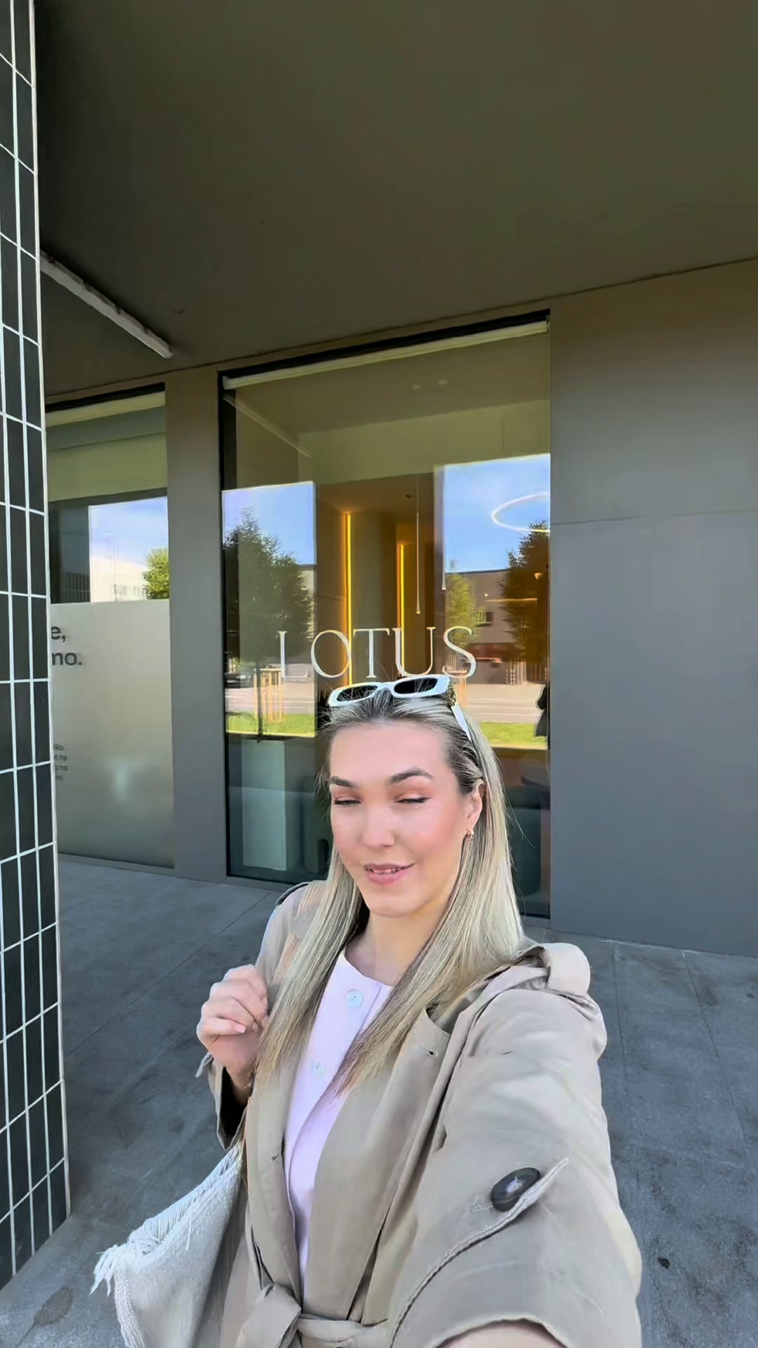 Lotus dentalni center Facebook ad: Prijavi se na Dan odprtih vrat za Invisalign