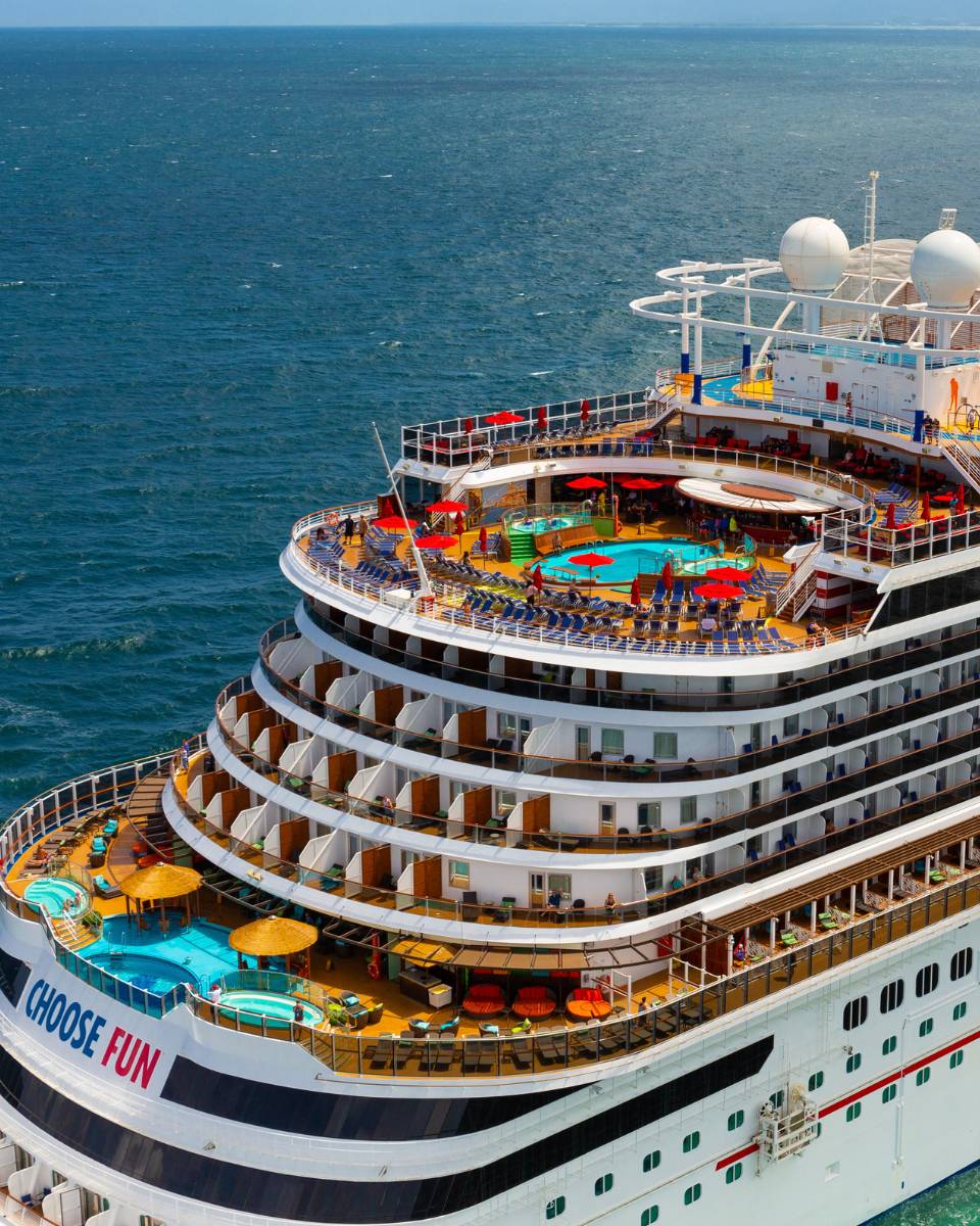 iCruise.com Facebook ad