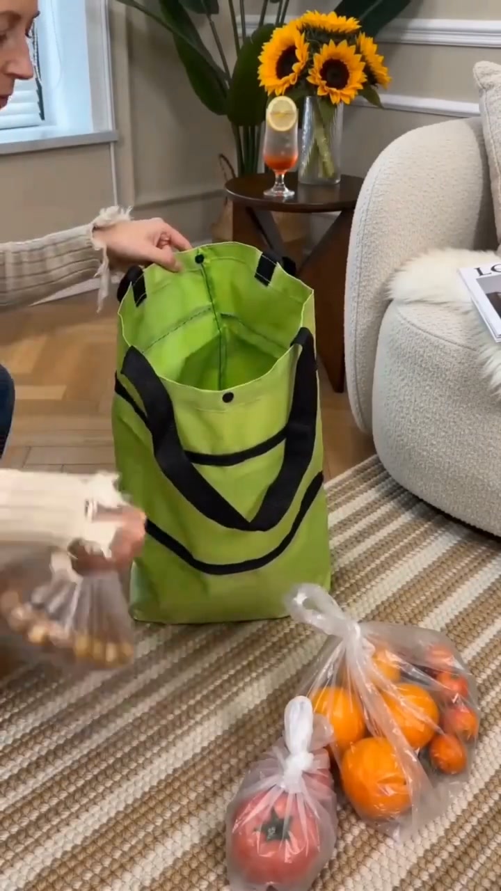 Cuoeo shop Facebook ad: Zipper Shopping Trolley.
