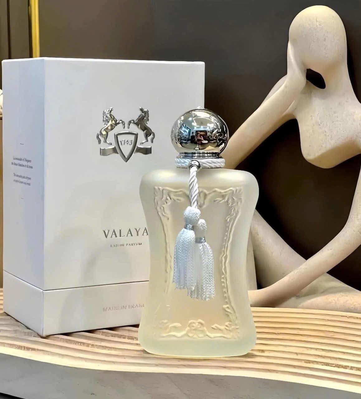 French perfume shop in Korea 60 Facebook ad: Free Shipping Korea