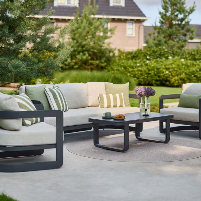 KomodromosFurniture Facebook ad