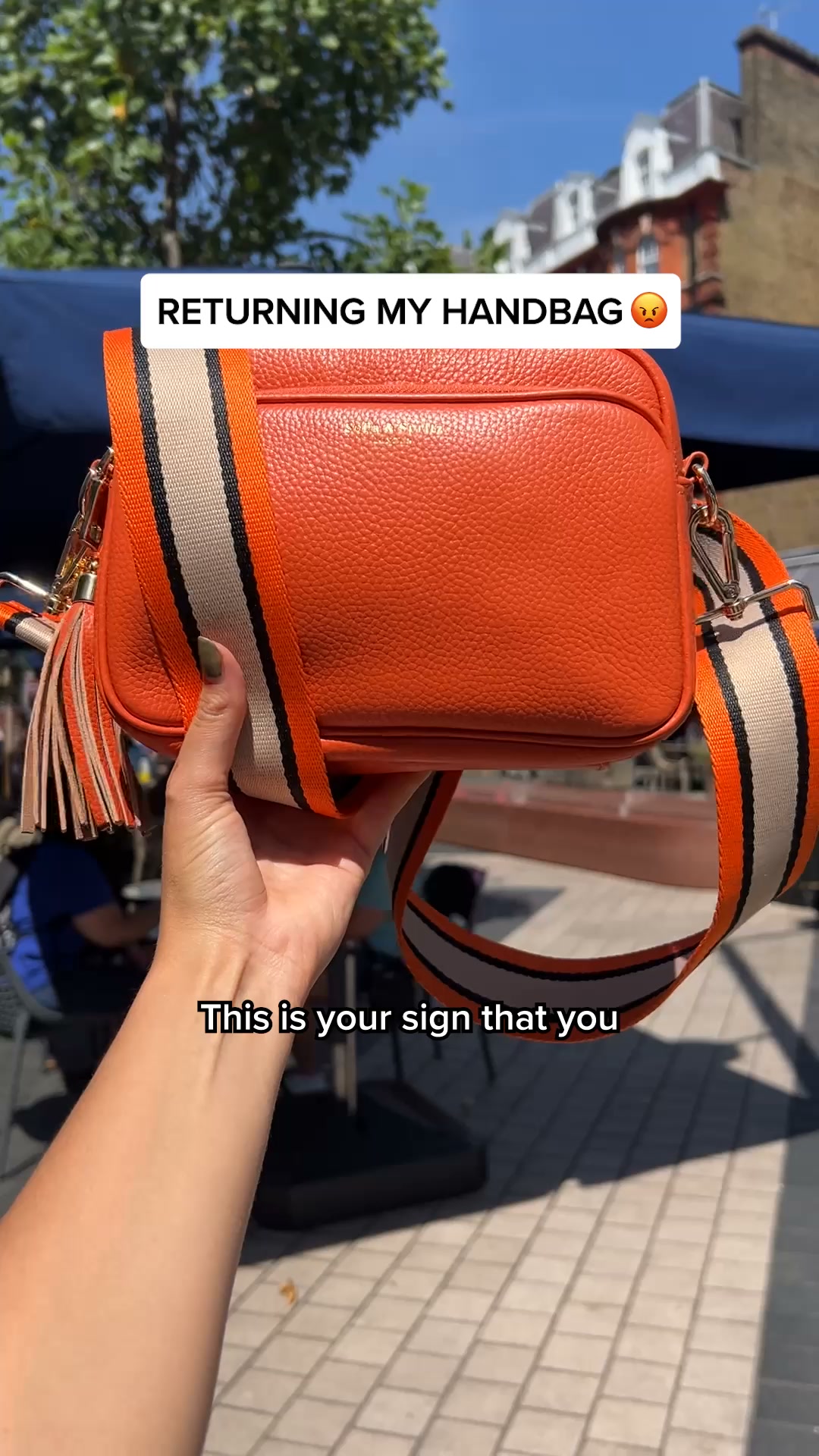 Sofia & Spritz Facebook ad: All colours are selling out fast