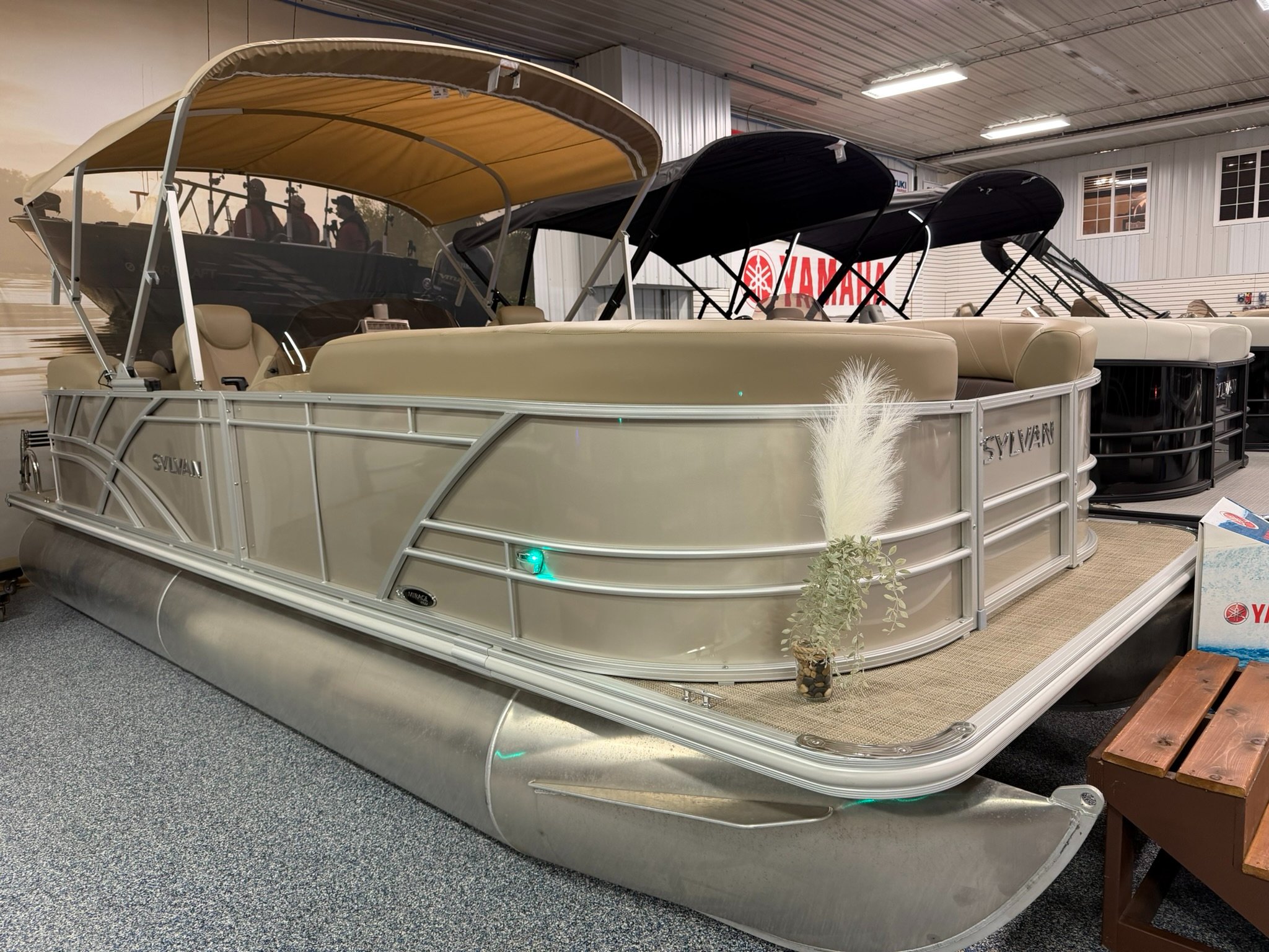 Nick Tinucci Facebook ad: 2025 Sylvan Mirage 8522 LZ Pontoon