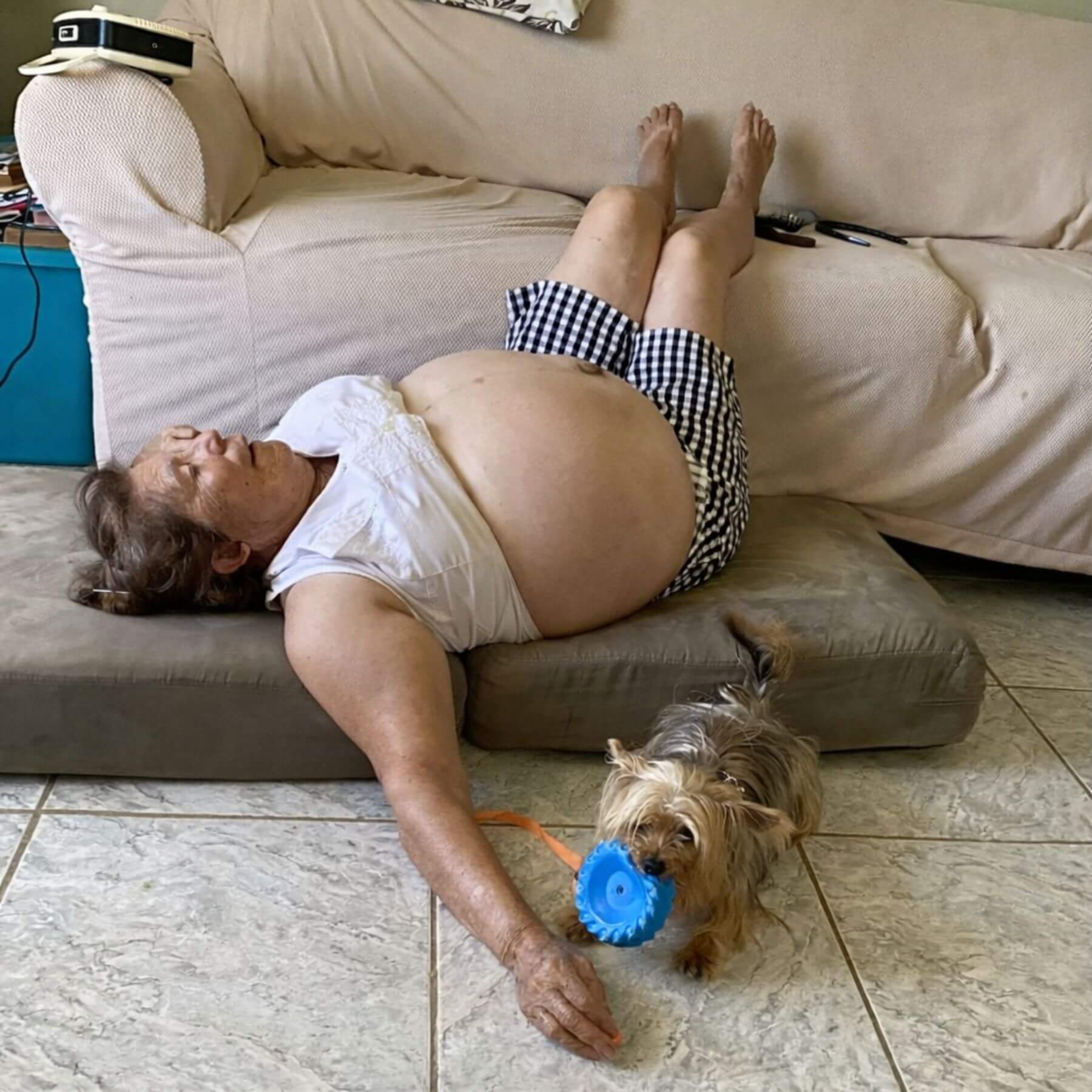 Alice Miller Facebook ad: Belly Pouch Ruining Your Life?