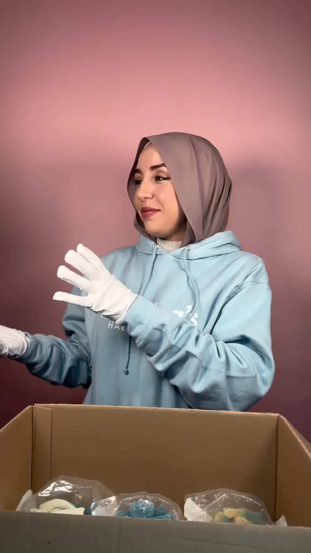 Miralina's Halal Sweets Facebook ad: Entdecke unsere große Auswahl an Halal-Süßwaren