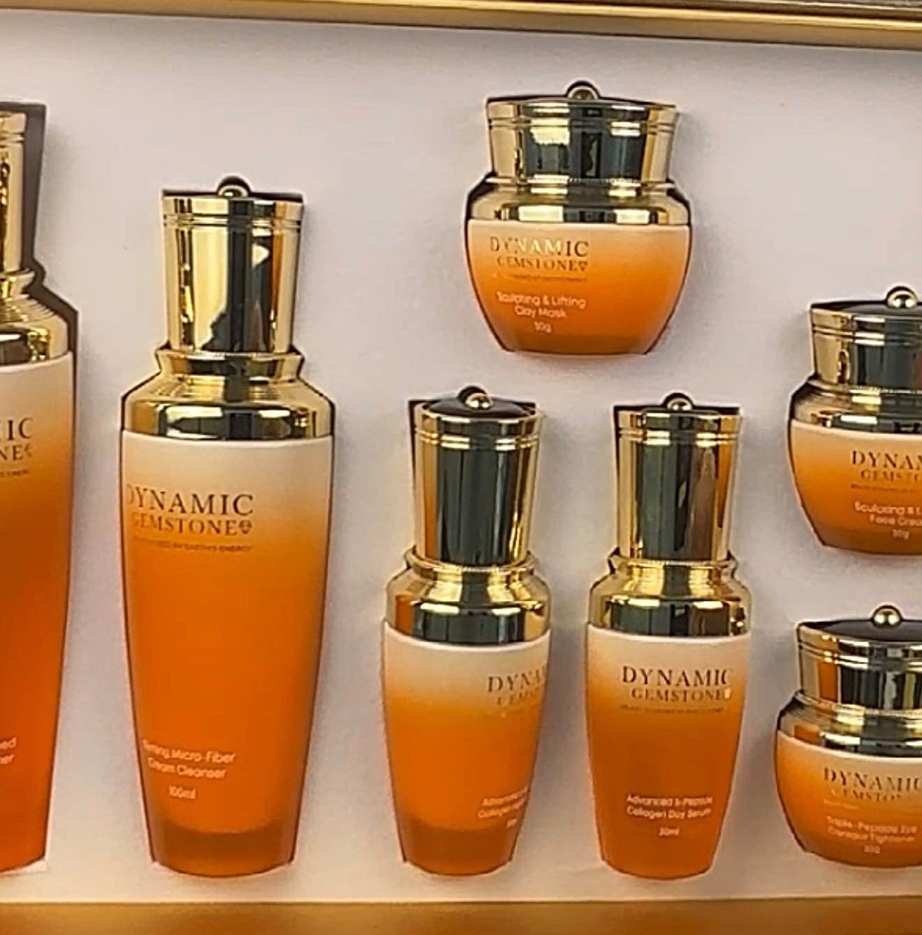 Hollee Parsons Facebook ad: Luxury skincare 100% authentic