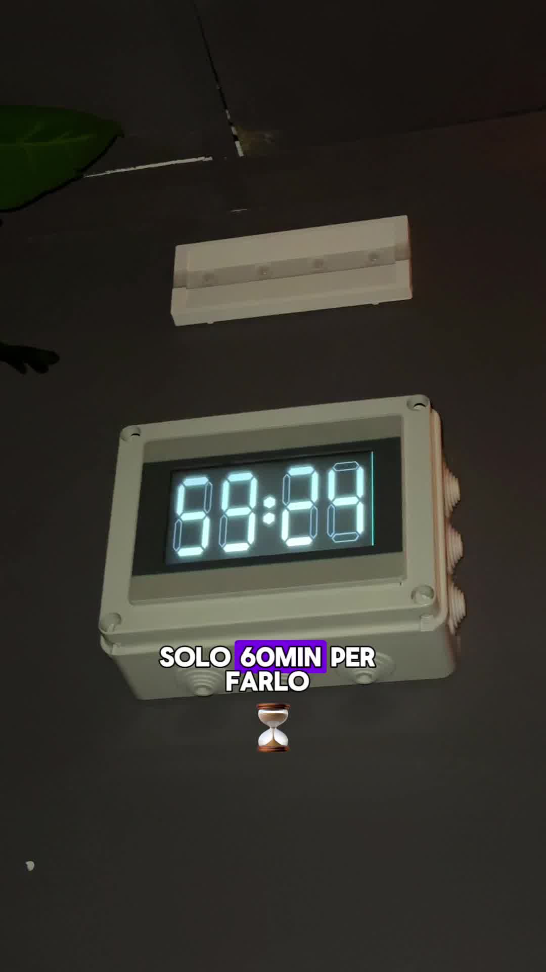 Cronos Escape Room - Pescara Facebook ad: [ ALLARME! I DINOSAURI TORNANO A VIVERE!
