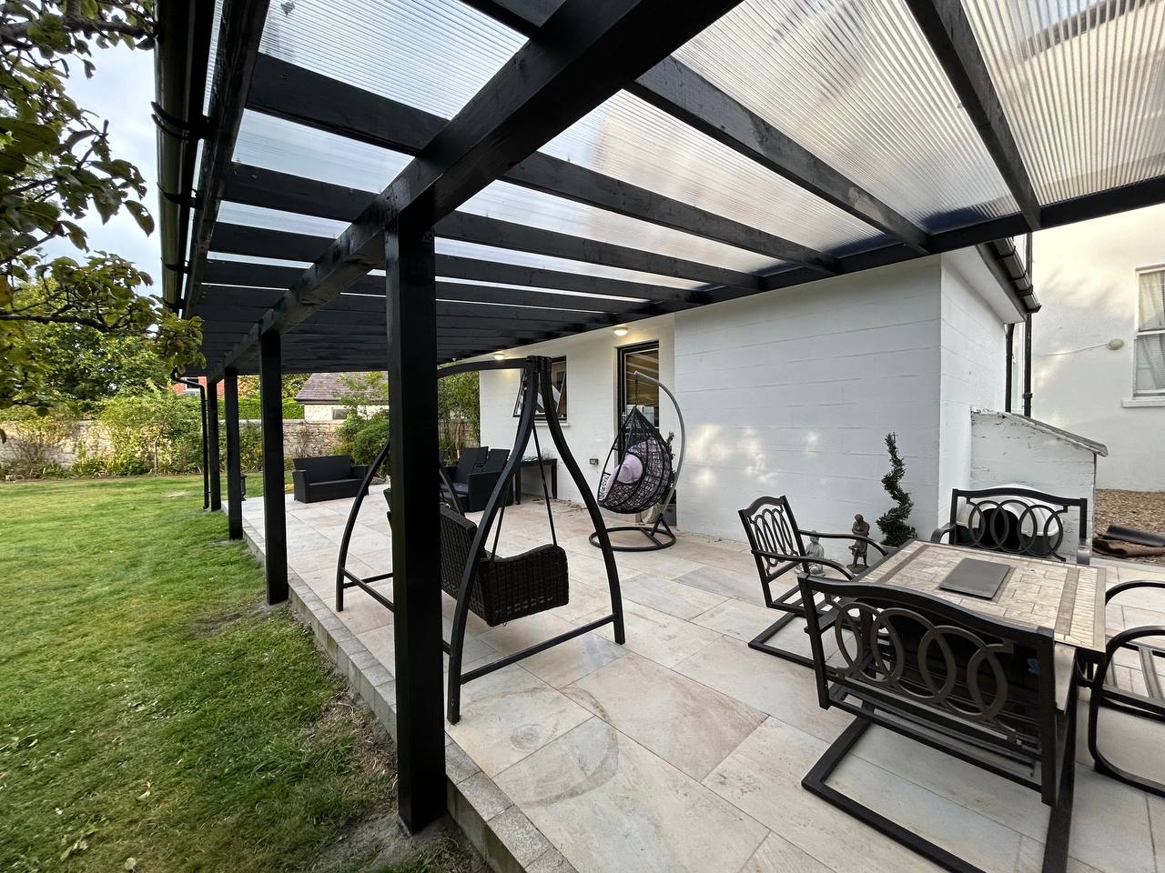 Crazy Pergola Facebook ad