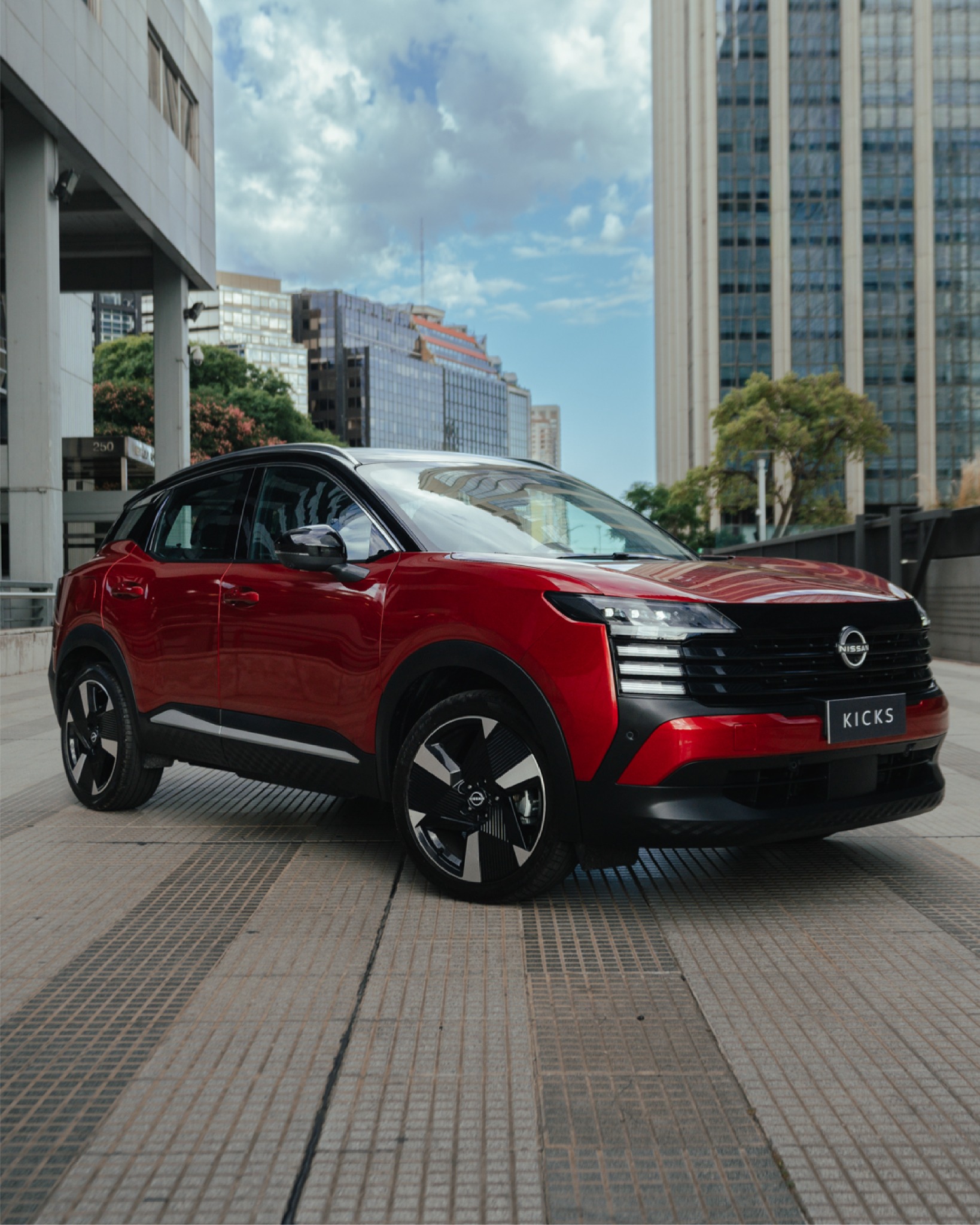 Nissan Facebook ad