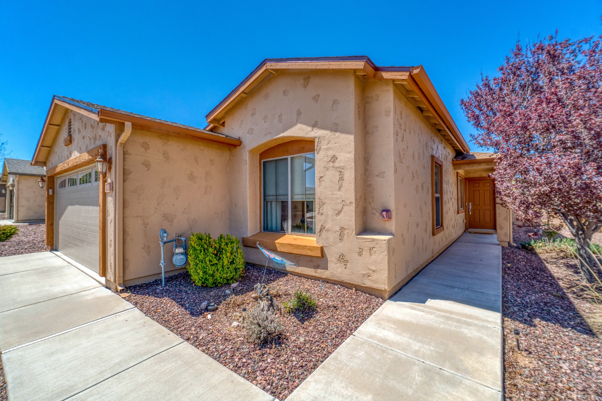 Realty85 Facebook ad: Looking for a sunny place to call home…
