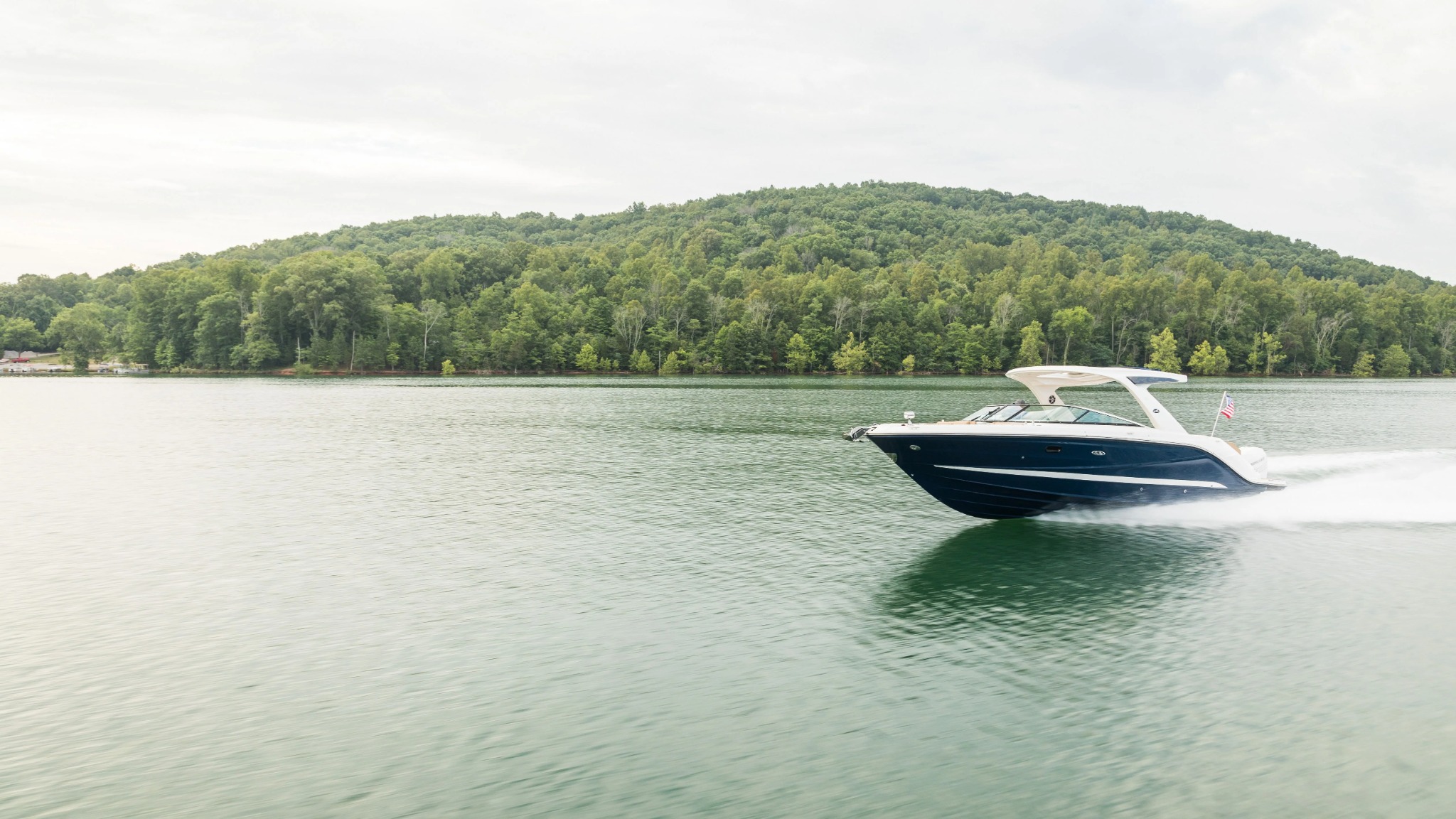 Sports Marine Facebook ad: Ready To Upgrade? Discover Sea Ray Boats.
