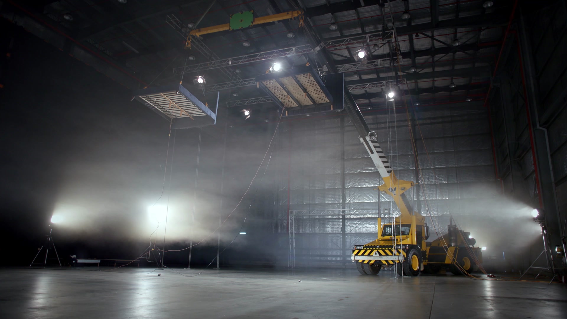 Sleeping Duck Facebook ad: S235 Steel Indestruct Bed crane drop test