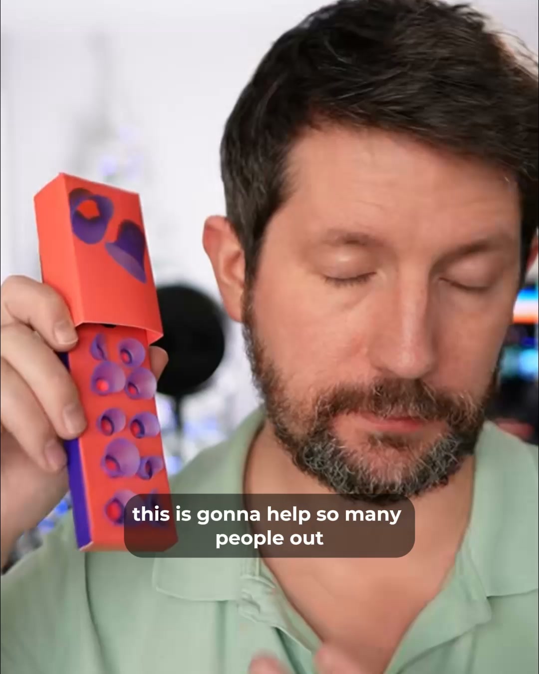 Manta Sleep Facebook ad: Earplugs you won't rip out