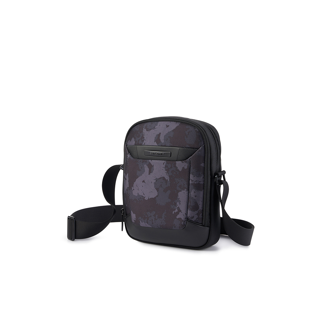 Samsonite Thailand Facebook ad: PERSONALISATION MAKE IT YOURS