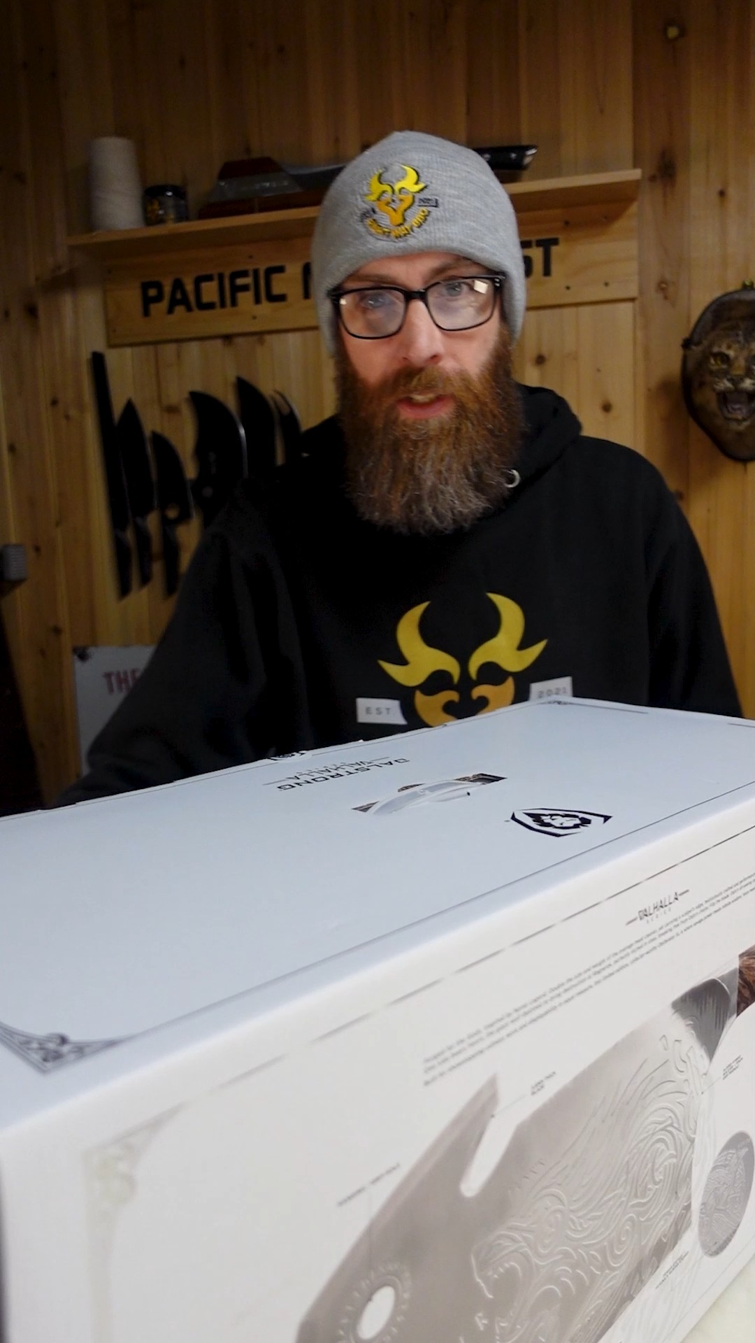 Dalstrong Facebook ad: Unboxing the Valhalla Obliterator Cleaver, This Thing Is…