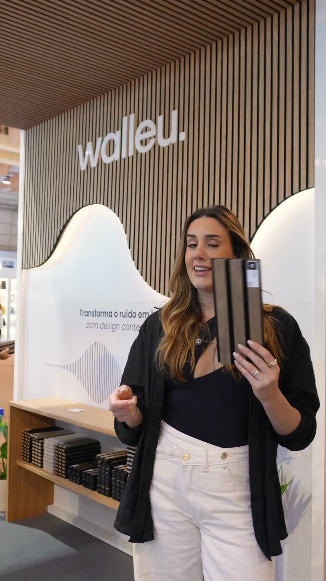 Walleu.pt Facebook ad: Escolhe entre 10 cores de painéis