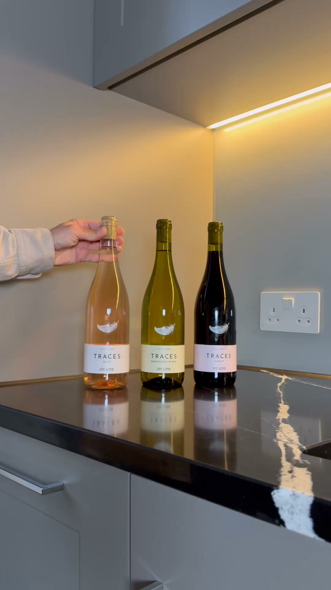 DrinkWell UK Facebook ad: Flexible wine delivery, your way.