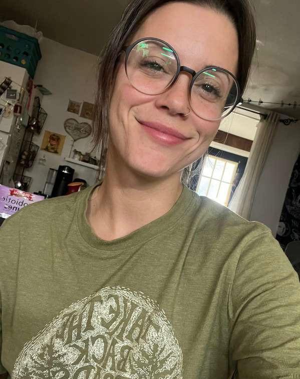 Sharon Coffman Facebook ad: Single mom looking for friends with benefits and…