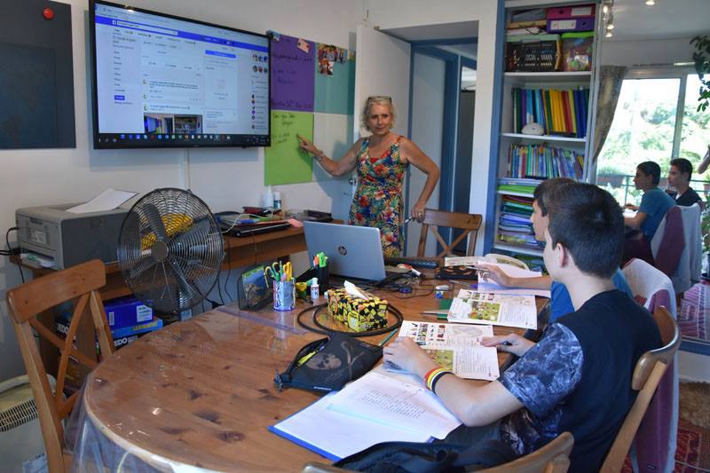 To Speak English Well Facebook ad: To Speak English Well, English Lessons in Nouméa