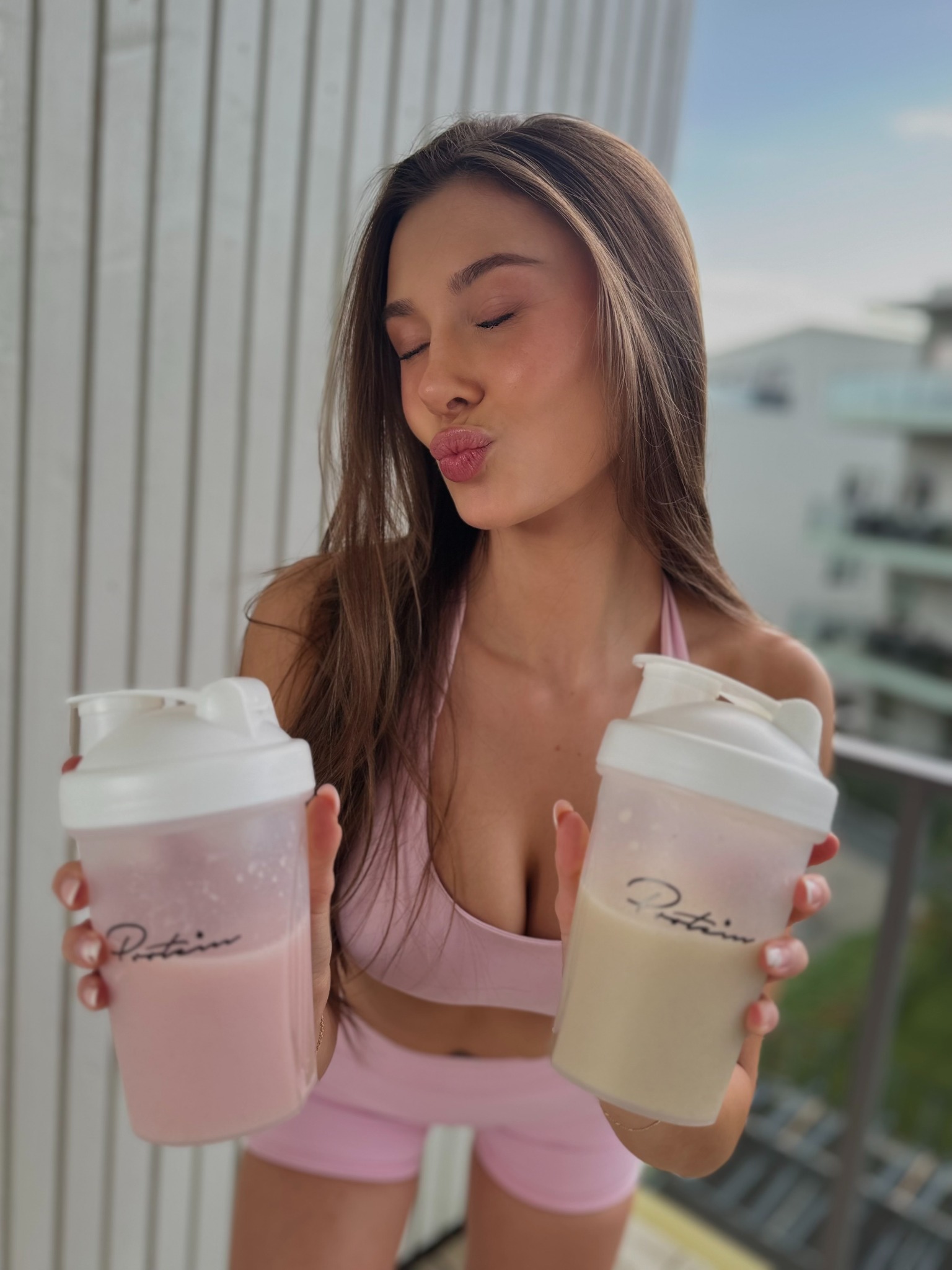 Charlotte Crosby Facebook ad from Jan 29, 2026