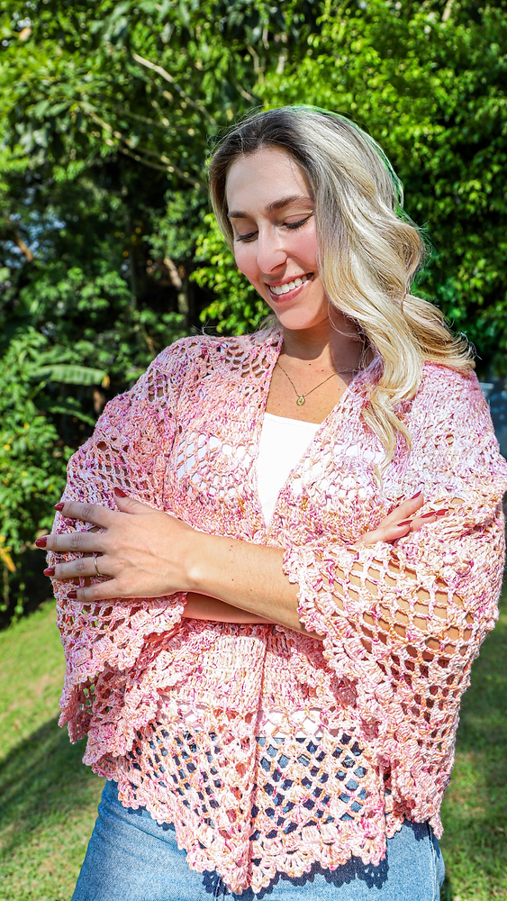 Círculo Yarns Facebook ad: Camellia Shawl