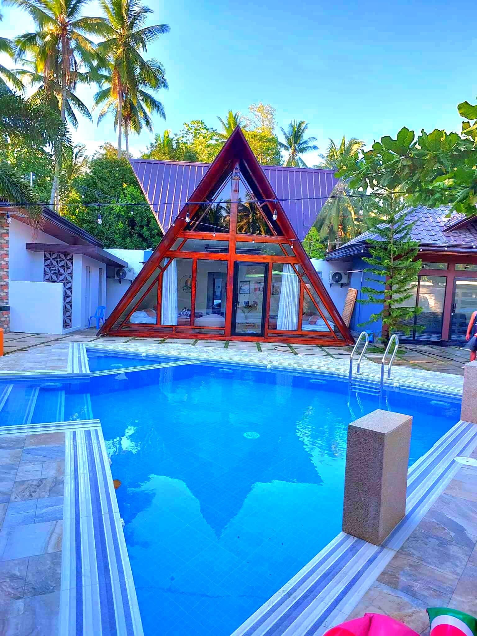 Deep Blue Swimming Pool Builders Facebook ad