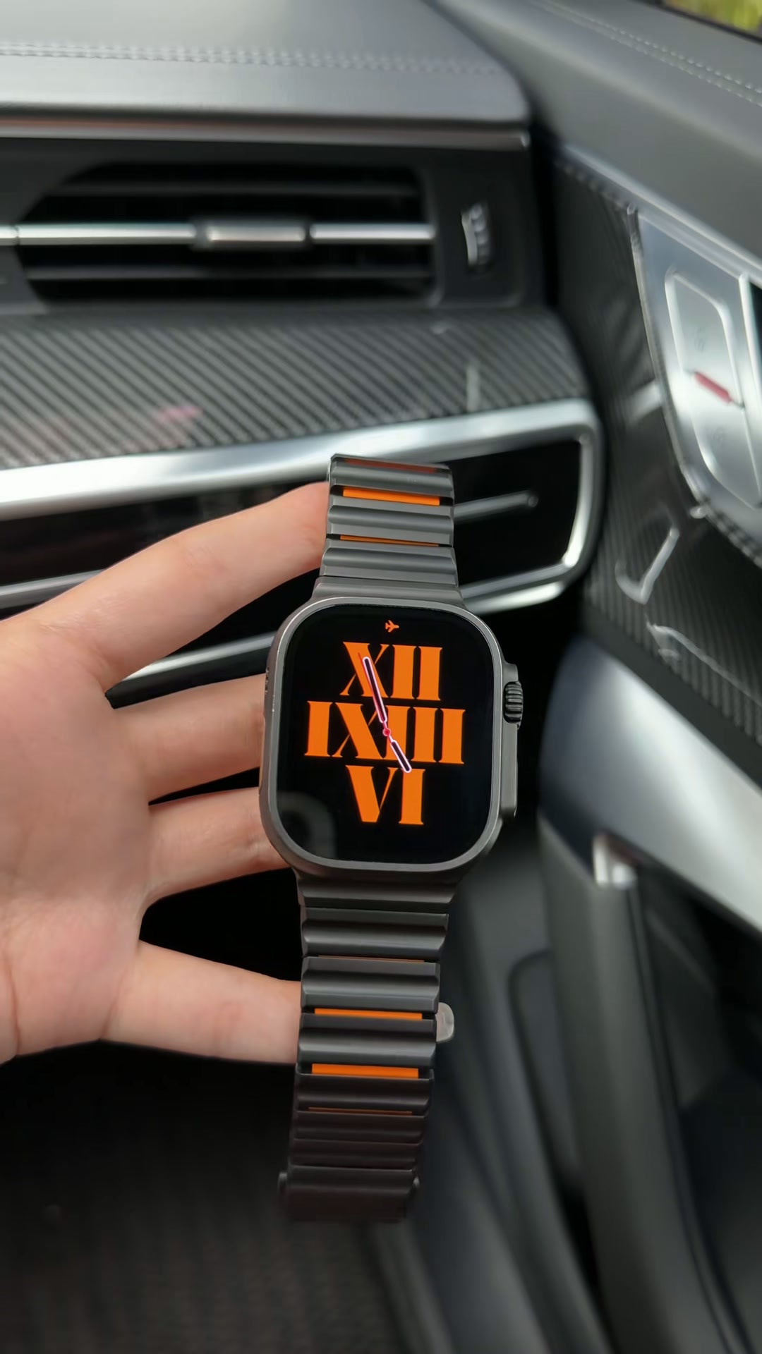 Seure Facebook ad: Upgrade your wrist game today