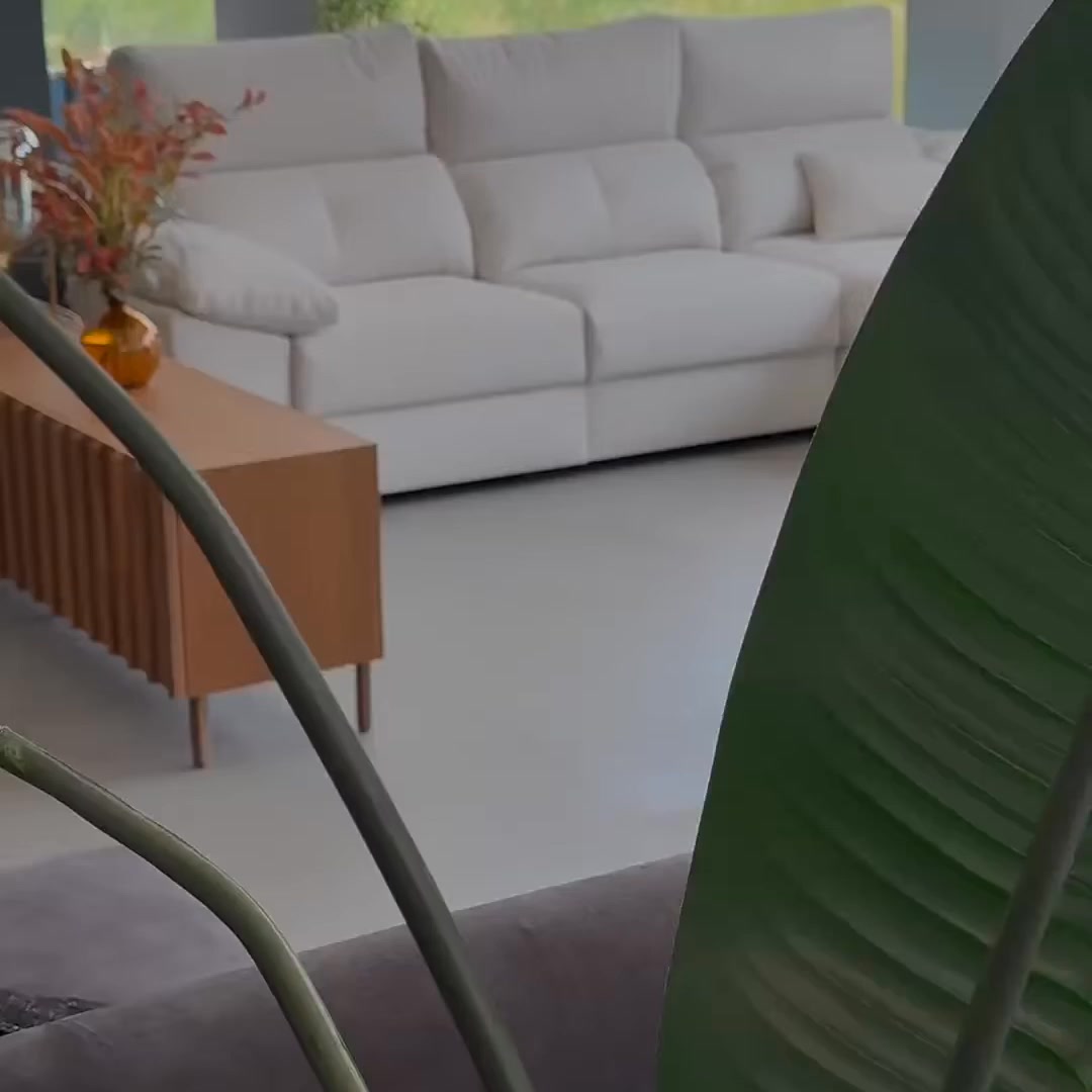La Tienda Home Facebook ad from Apr 22, 2026