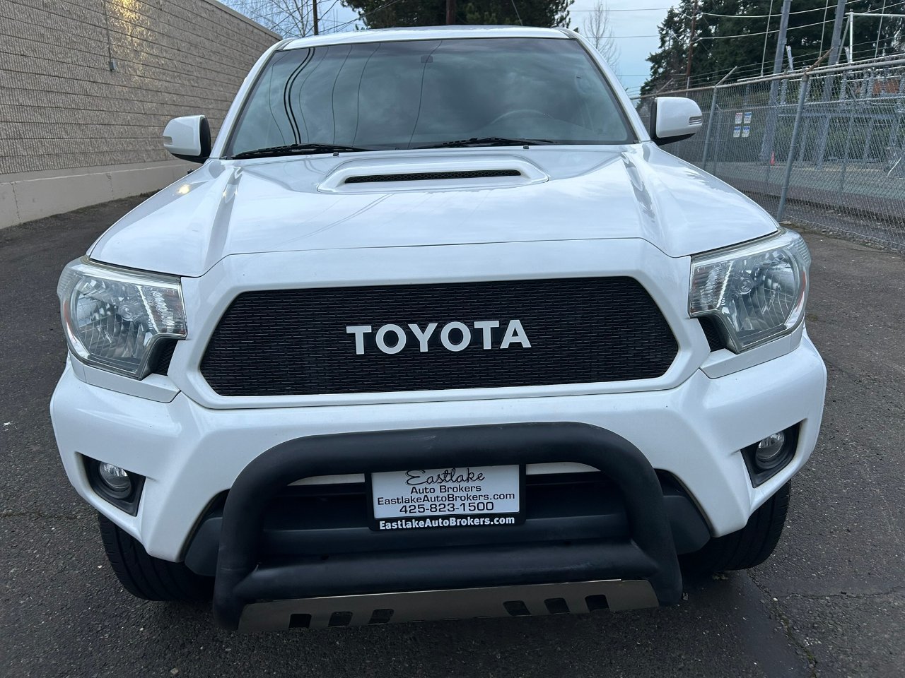 Ramon Hiraldo Facebook ad: 2015 Toyota Tacoma TRD Sport Double Cab V6 6AT 4WD / Clean…
