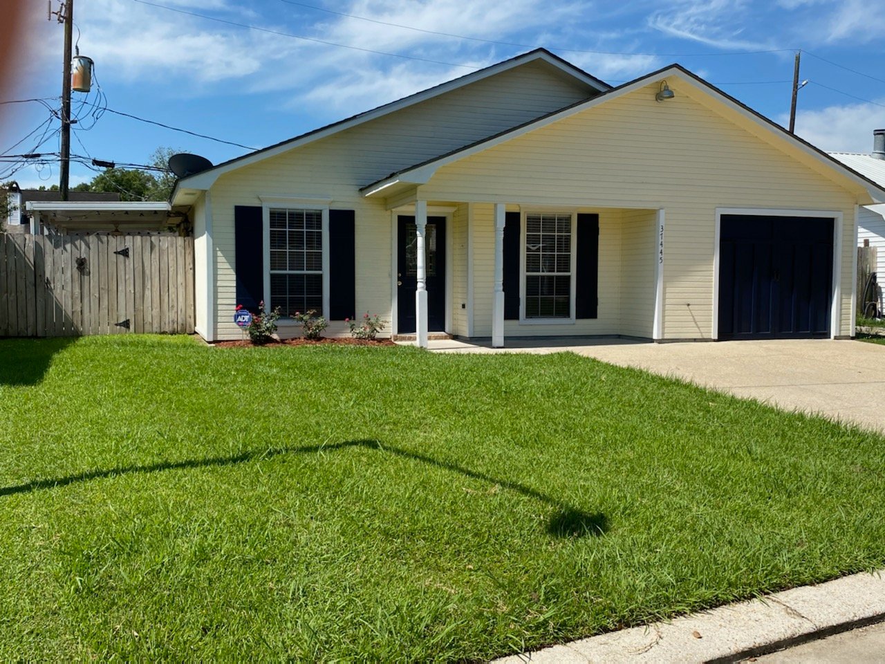 Hope Vendt Dupuy Facebook ad: 4 Beds 2 Baths House