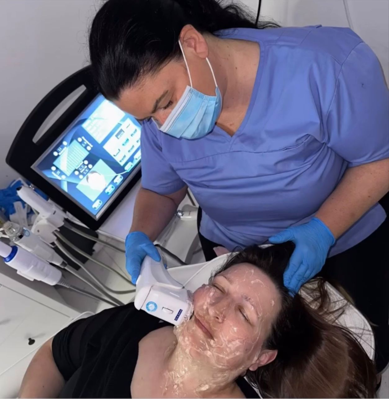 The Powder Rooms Aesthetic & Beauty Clinic Facebook ad